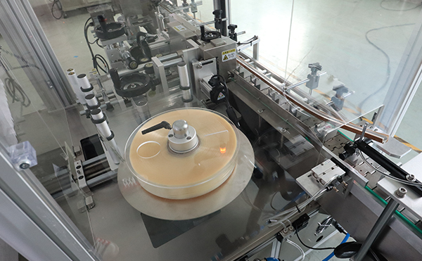 飲料瓶套標(biāo)機(jī),全自動(dòng)套標(biāo)機(jī),套標(biāo)機(jī)