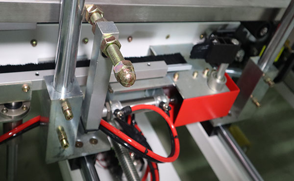 佼佼者高速立式開(kāi)箱機(jī),立式開(kāi)箱機(jī),包裝機(jī)生產(chǎn)廠家