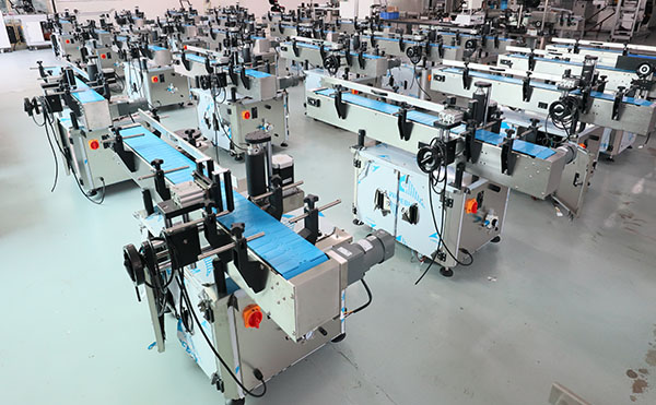 全自動(dòng)圓瓶搓滾貼標(biāo)機(jī),圓瓶搓滾貼標(biāo)機(jī),全自動(dòng)不干膠貼標(biāo)機(jī)廠家,佼佼者自動(dòng)化